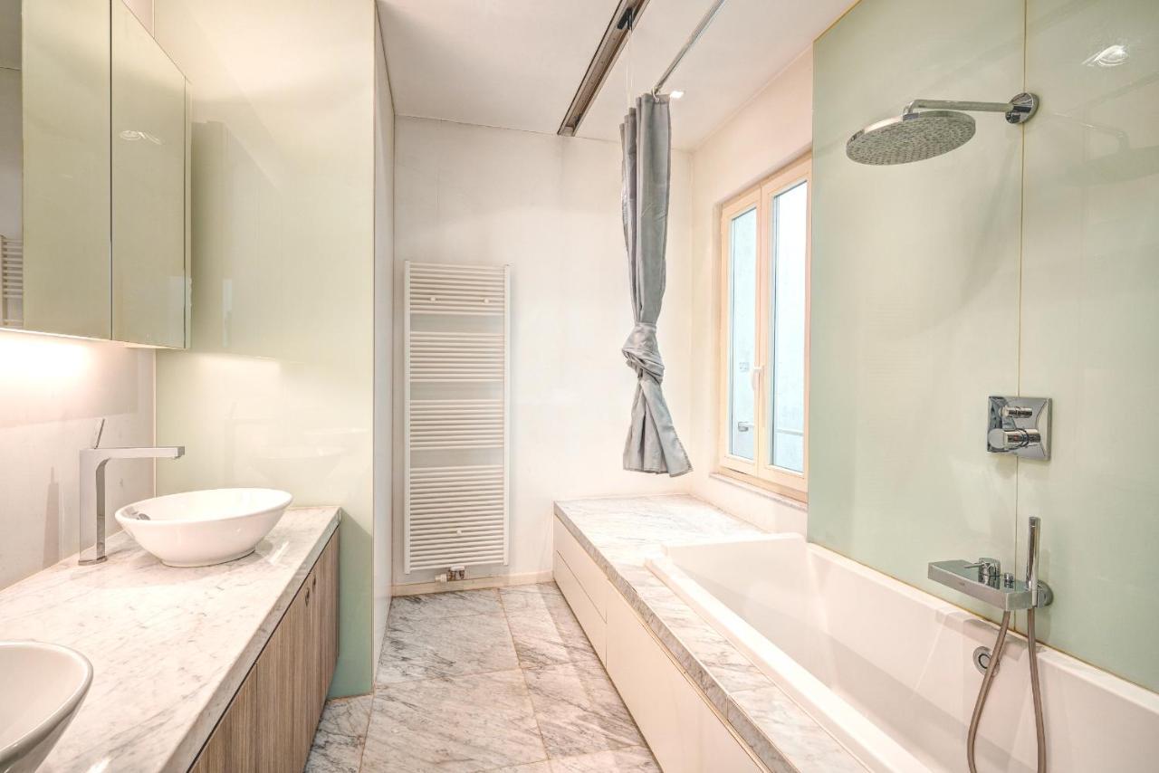 Three Bedroom Marble Apartment In The Heart Of Antwerp Exterior photo